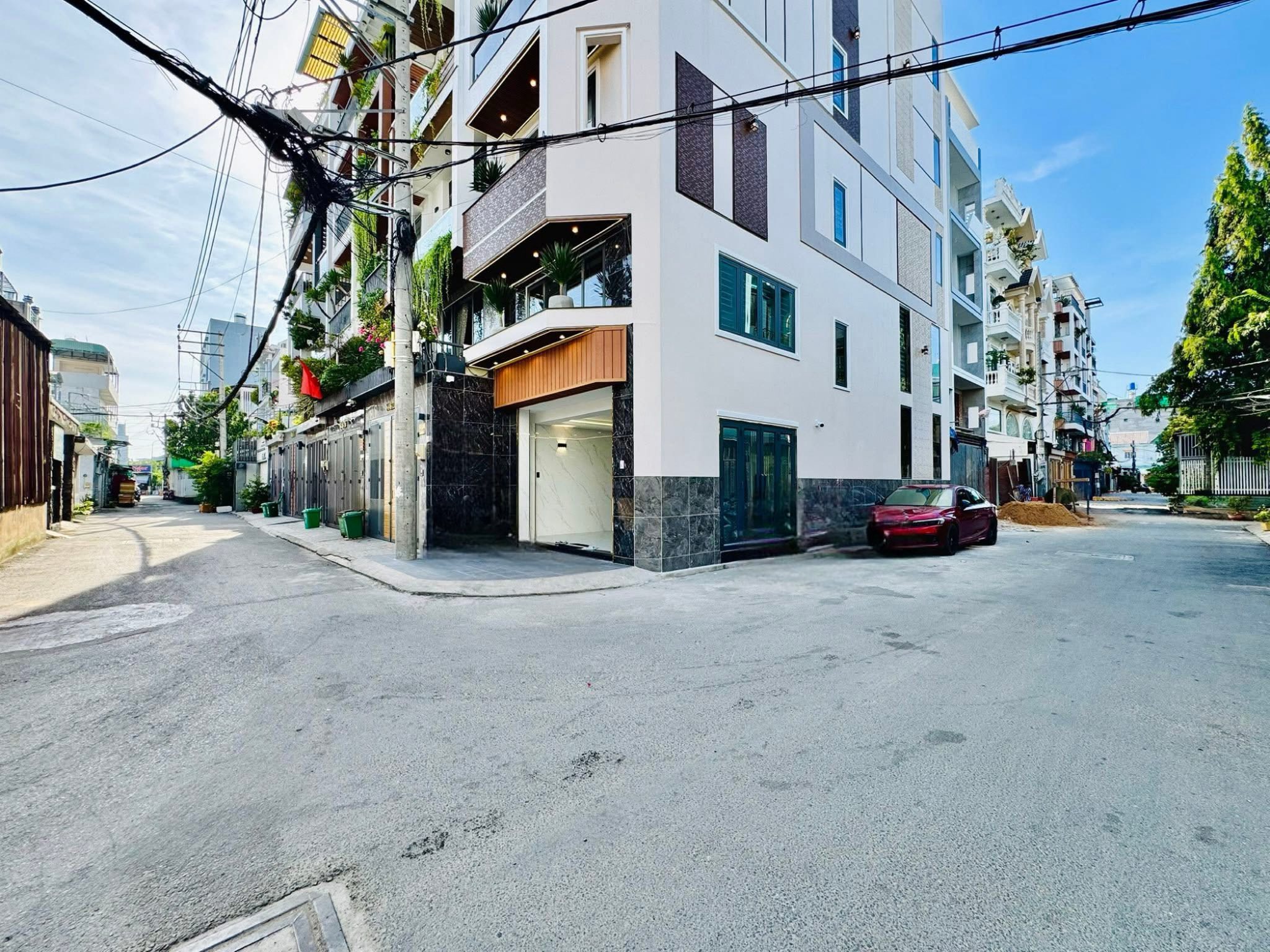 Bán nhà căn góc 6 tầng, thang máy, ô tô ngủ trong nhà, đường Lê Đức Thọ, Gò Vấp, giá 14.8 tỷ