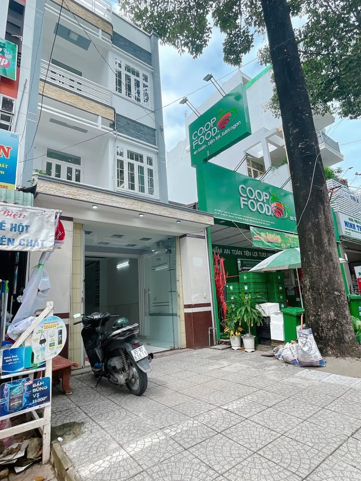 Nhà 4 tầng mặt tiền Nguyễn Hiền, Cần Thơ - Kinh doanh bao cháy