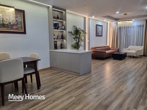 Bán gấp căn hộ 127m2 tại Ngoại Giao Đoàn, có sân vườn riêng, full nội thất cao cấp