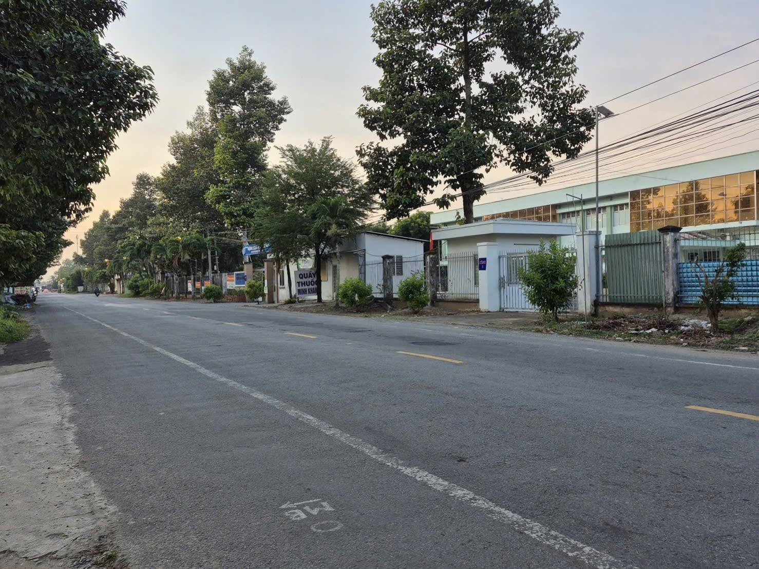 Đất mặt tiền Bến Tre gần bệnh viện, kinh doanh vô tư, giá hời 590 triệu