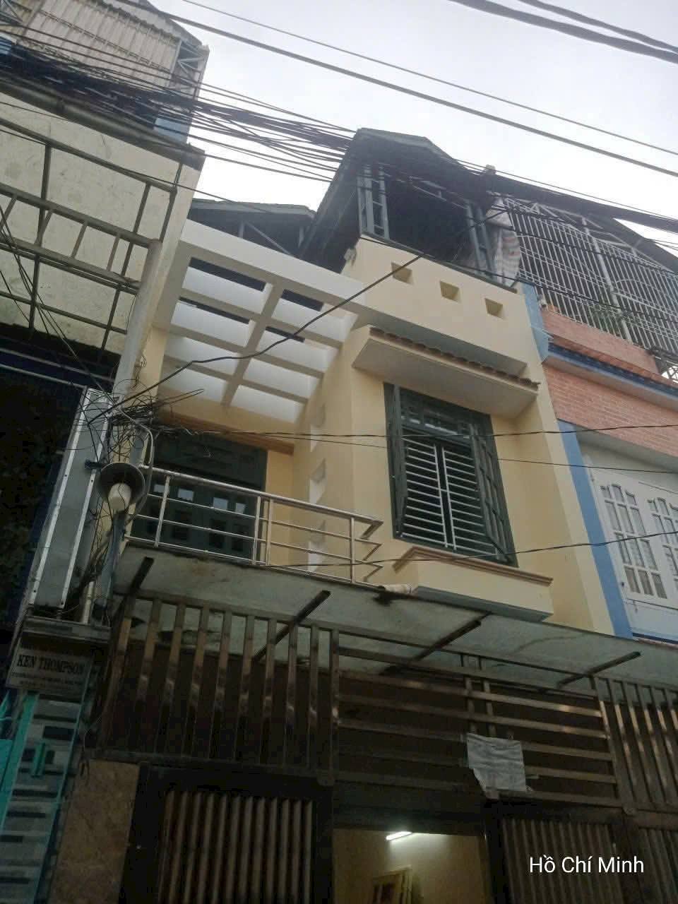 Cho thuê nhà 1 trệt 1 lầu, 3 phòng ngủ, gần chợ Bình Triệu, Thủ Đức