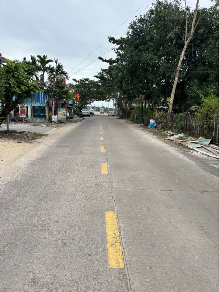 Bán đất 1300m2 tại Nam Đà Nẵng, gần biển, lý tưởng làm nhà vườn, kho bãi