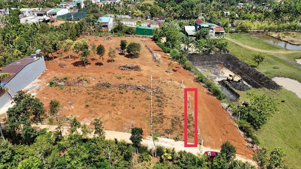 Đất thổ cư 2 mặt tiền, gần chợ Eatu, giá hấp dẫn