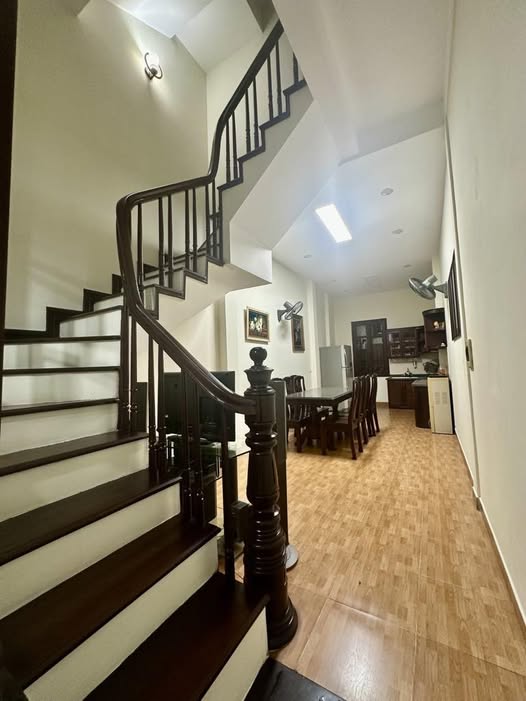 Nhà mặt ngõ Trung Phụng, Đống Đa 34m2, vị trí trung tâm, thoáng đãng, giá 7.6 tỷ