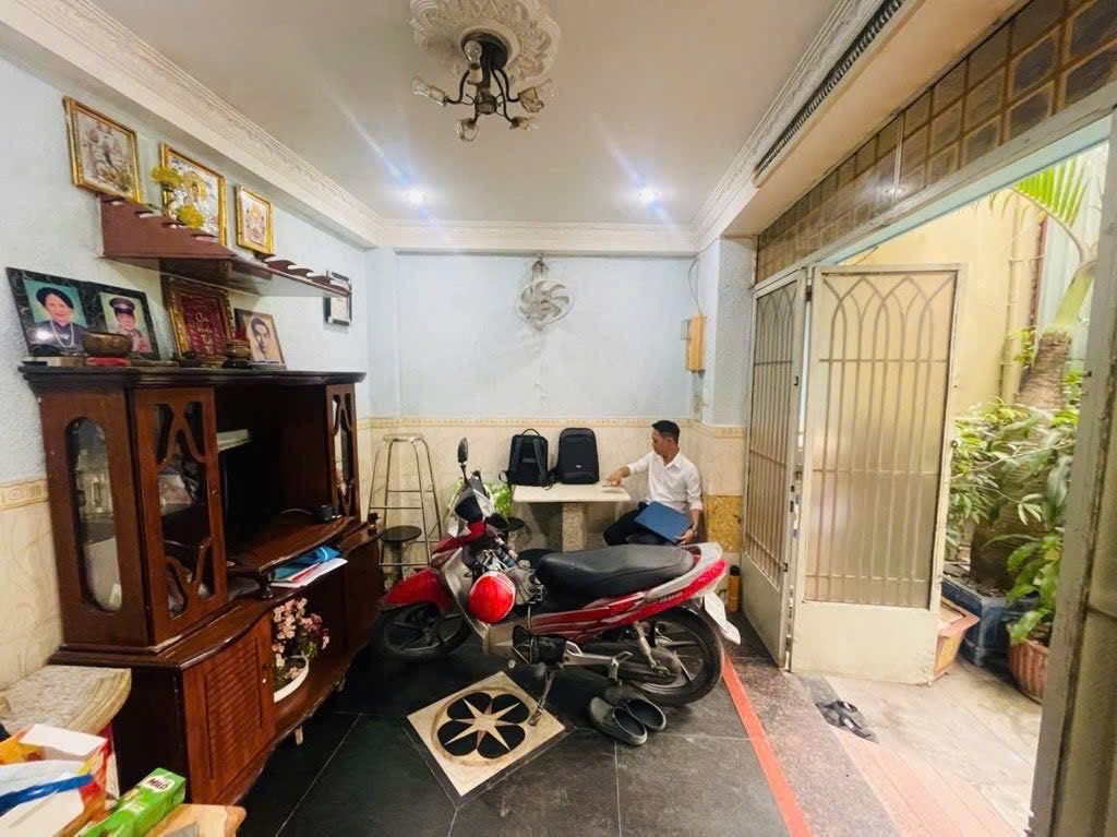 Bán nhà 2 tầng, 2 mặt tiền, ô tô đỗ cửa, chỉ 2.55 tỷ tại Gò Vấp