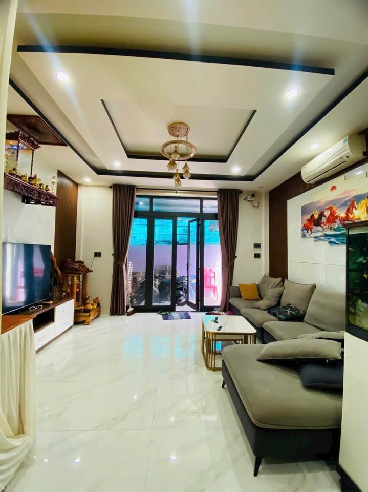 Nhà 3 tầng kiệt 93 An Dương Vương, đủ nội thất, giá tốt