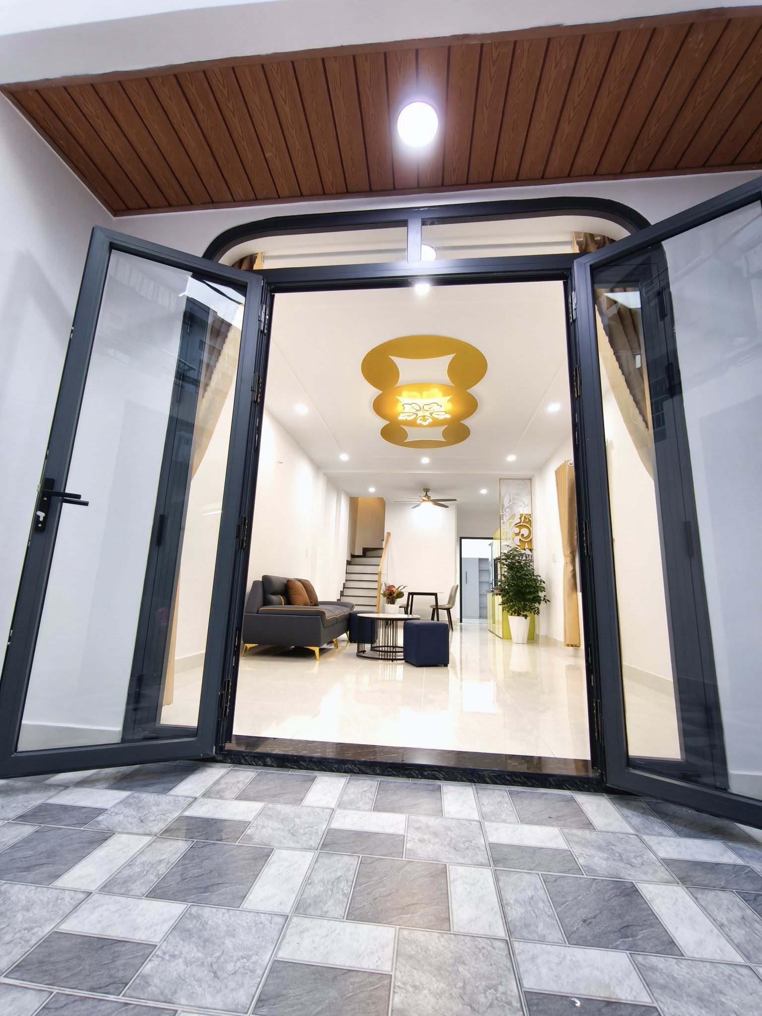 Bán nhà 3 mặt thoáng, 60m² thổ cư, trung tâm thành phố Vũng Tàu, gần biển, chợ