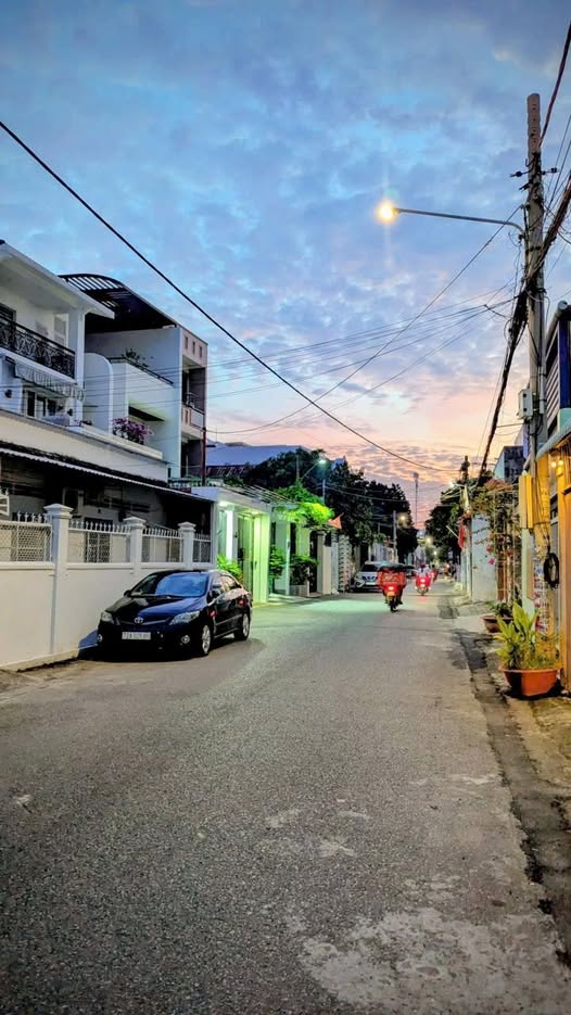 Bán nhà mặt tiền Hồ Tri Tân, Rạch Dừa, Vũng Tàu - 110m2, 3 ô tô tránh