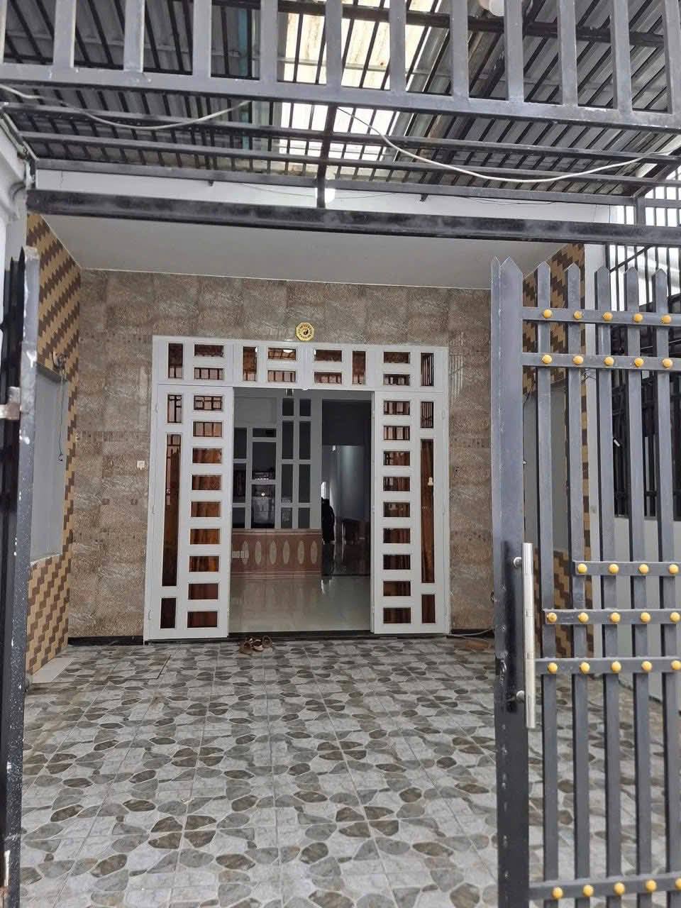 Nhà cho thuê 2 phòng ngủ, hẻm Lê Hồng Phong, Thủ Dầu Một - 6 triệu/tháng