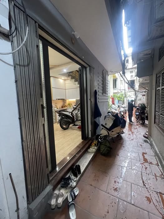 Nhà Khâm Thiên, Đống Đa 21m², 4 tầng, mặt tiền 5,4m, chỉ 7,7 tỷ