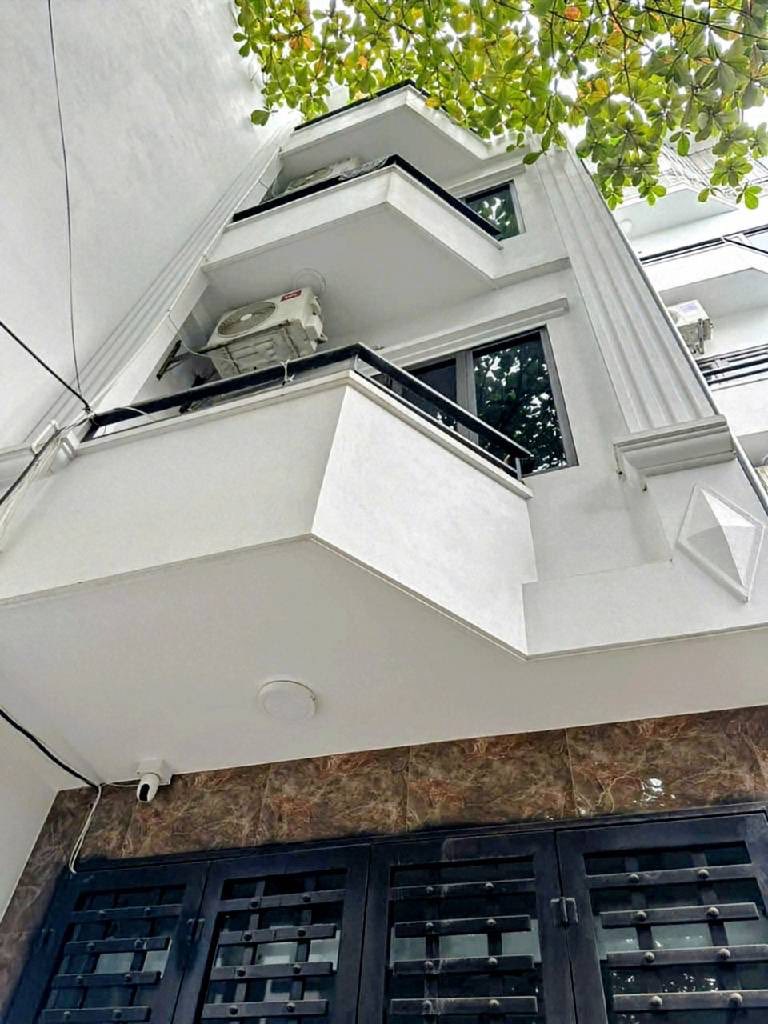 Nhà 5 tầng đường ô tô tránh, ô tô vào nhà - Cầu Giấy, Hà Nội