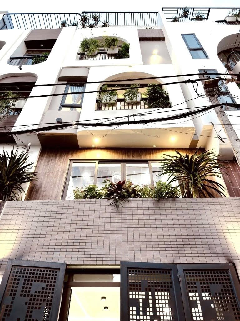 Chào mừng bạn đến với căn nhà mơ ước tại khu dân cư Vườn Lài, chỉ cách Nguyễn Thái Sơn vài phút di chuyển