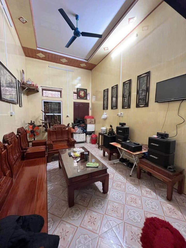 Nhà Trần Huy Liệu - Hơn 100m2, 2 ngủ, giá tốt