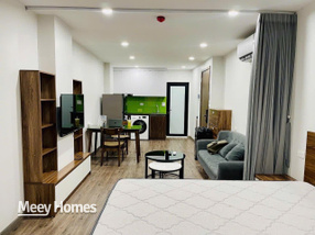 Cho thuê căn hộ 1 ngủ 1 khách full nội thất, ban công thoáng tại Huỳnh Thúc Kháng, Đống Đa