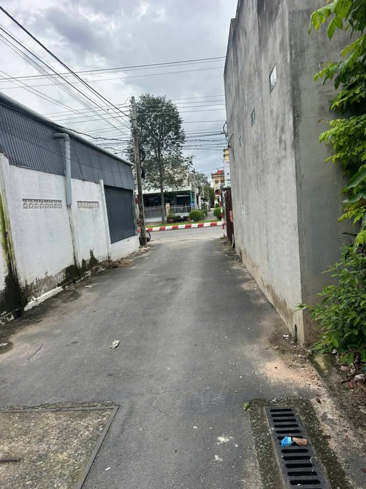 Bán nhà 10x21m, thổ cư 174m2, hướng Bắc, gần chùa Hiệp Ninh