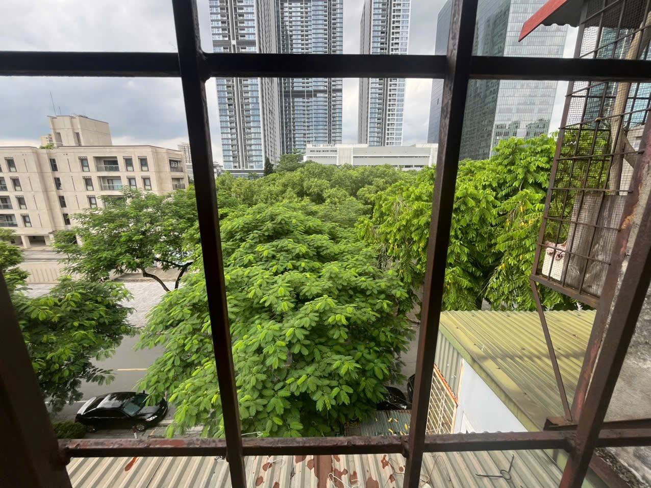 Bán nhà tập thể góc, sổ 30m2, gần Lotte Liễu Giai, Ba Đình