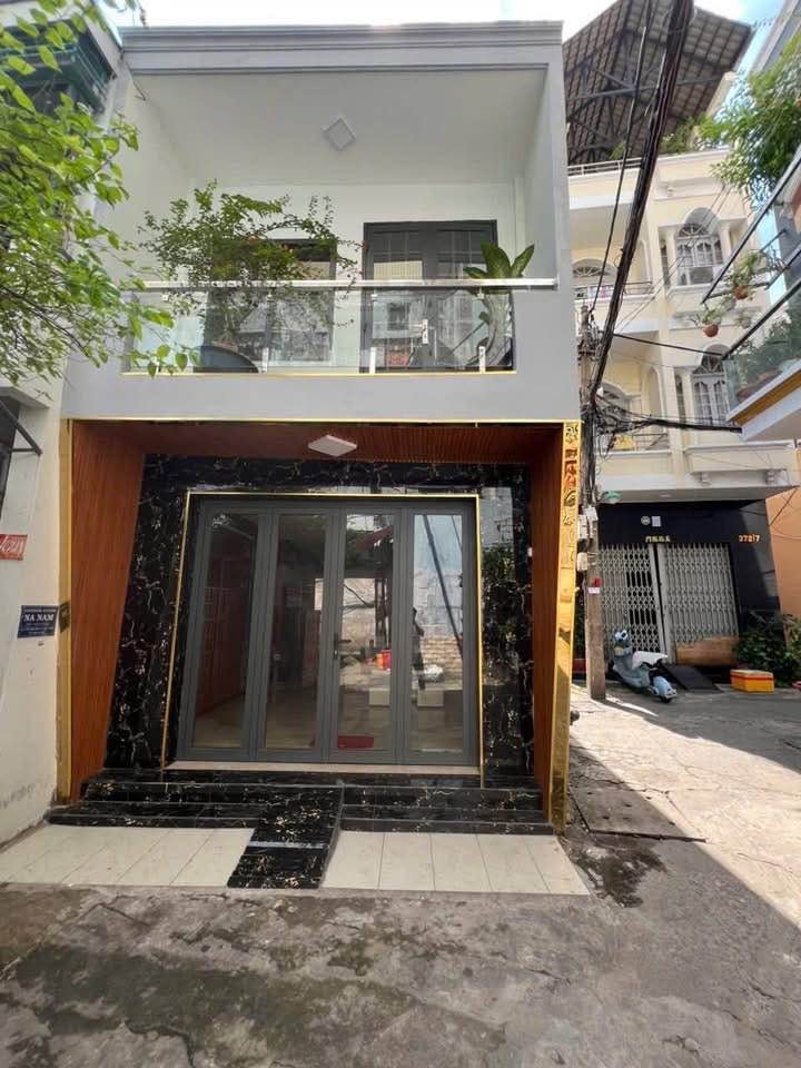 Nhà căn góc 2 mặt tiền hẻm xe hơi xây mới - Tùng Thiện Vương, Phường 13, Quận 8