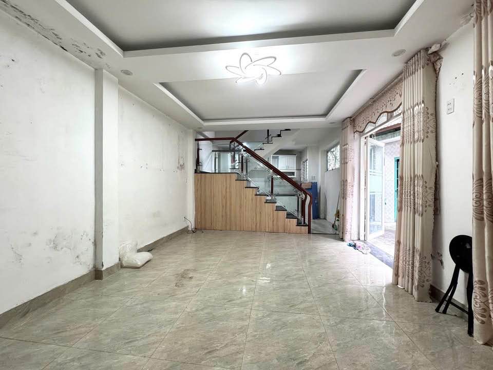 Đất 40m² 3 tầng, ngang 8m, 3,5 tỷ, cơ hội có 1-0-2 cuối tuần