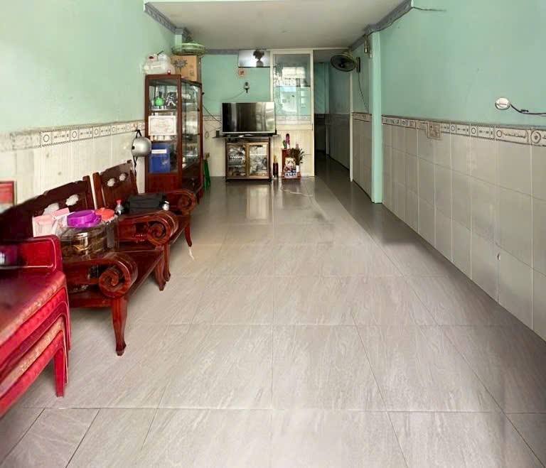 Nhà 3 tầng vuông vức, 3.2x8.2m, sổ hồng riêng, giá 3.25 tỷ tại Quận 5