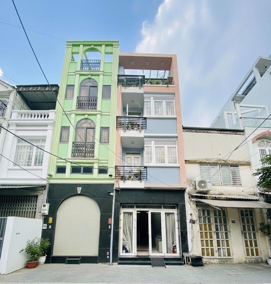 Ngôi nhà xưa An Dương Vương, Quận 5 - Ấm áp 4 tầng, 5 phòng, sẵn sàng đón chủ mới