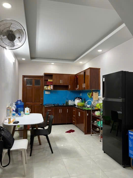 Bán nhà 3 tầng Phan Đình Phùng, Phú Nhuận, diện tích 3x14m, giá 6.8 tỷ, sổ đỏ sẵn sàng