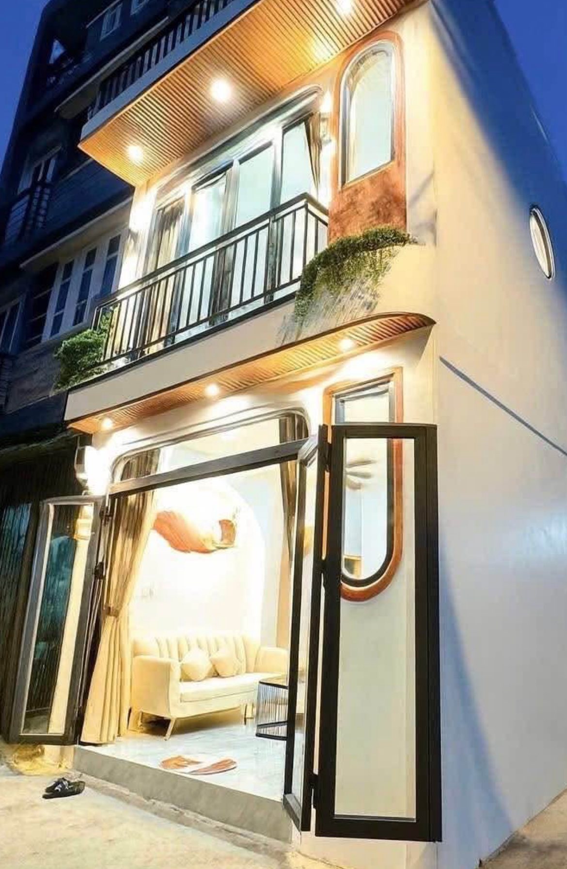 Nhà trệt, lầu, lửng tại Phú Hữu, Quận 9 đang rao bán với diện tích đất 56m²