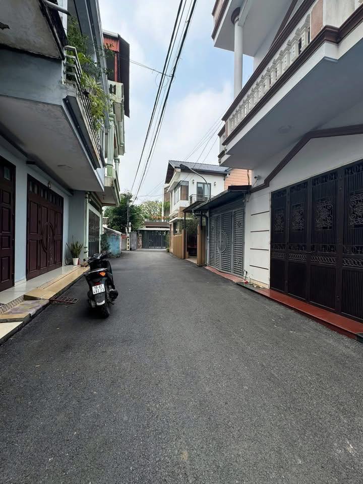 Bán đất mặt tiền 4.8m, diện tích 72.5m2, gần công viên Văn Lang, thành phố Việt Trì