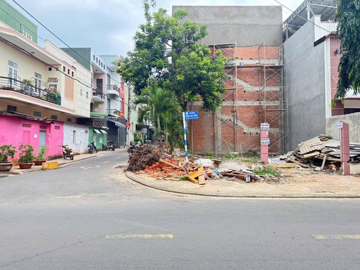 Bán gấp góc 2 mặt tiền Trần Cao Vân, Trần Quốc Toàn, Đắk Lắk 5,9 Tỷ