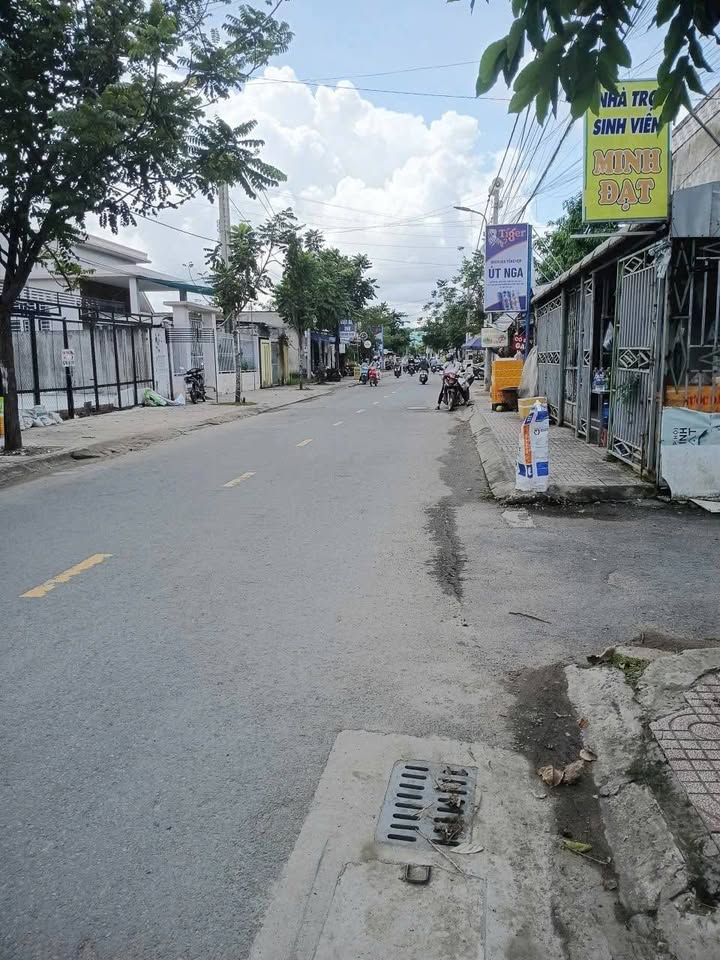 Đất Trà Vinh, D5, 5m x 20m, 800 triệu/nền, sát đại học Trà Vinh