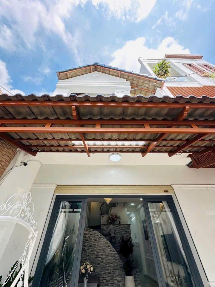 Nhà Gò Vấp - Thoáng sáng, đủ nội thất, giá yêu thương - Sắm ngay kẻo lỡ