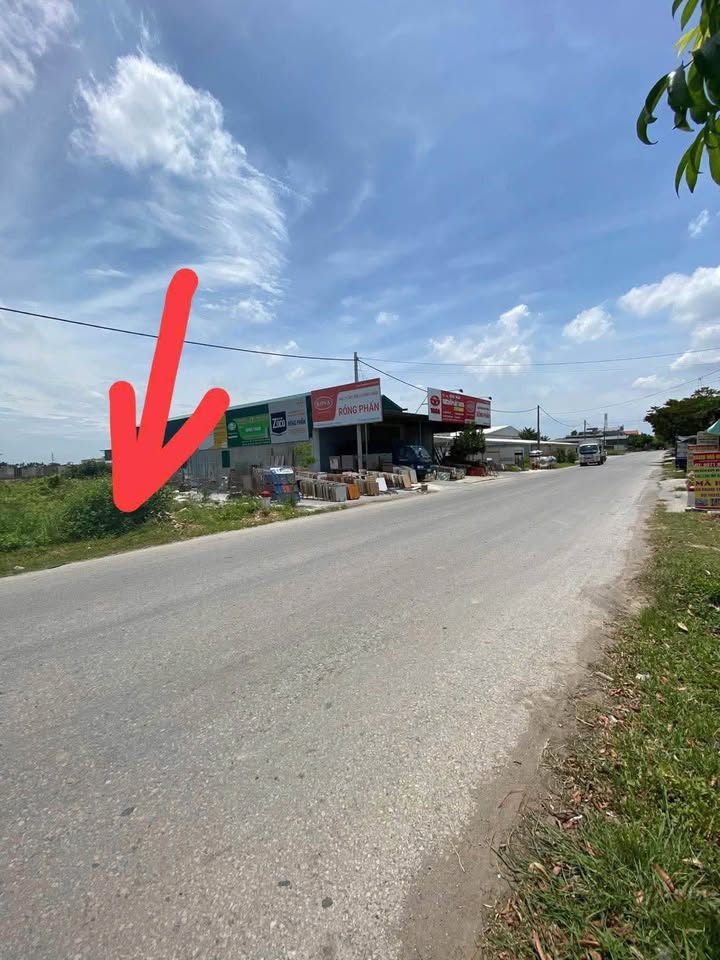 Đất mặt đường 401 300m² kinh doanh bung nóc, giá hời