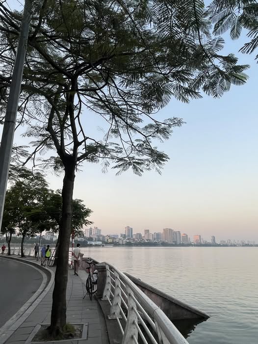 Căn hộ mới tinh 50m2 ven Hồ Tây, 9 tỷ, thang máy chờ, khu vực đáng sống