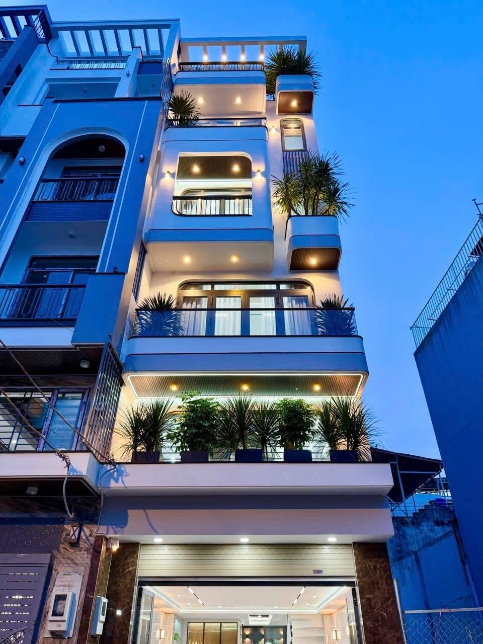 Nhà xây mới 6 tầng siêu xịn, hẻm 8m Gò Vấp, sổ hồng riêng