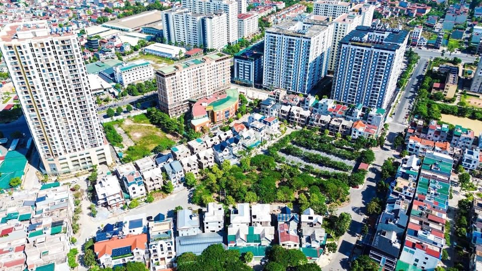 Biệt thự 162m2 mặt tiền 10m hướng Tây Nam, trung tâm tiện ích, kinh doanh đỉnh cao