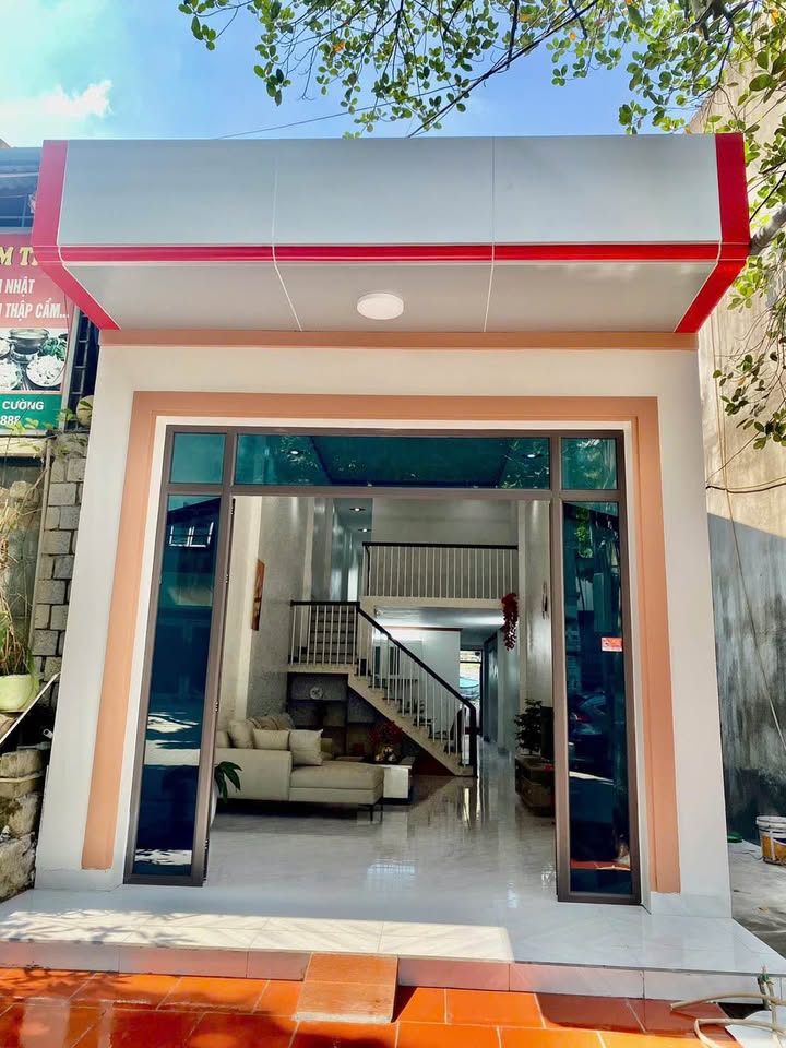 Bán nhà cấp 4 gác lửng đường Lê Thanh, kinh doanh sầm uất, nội thất đầy đủ, giá tốt