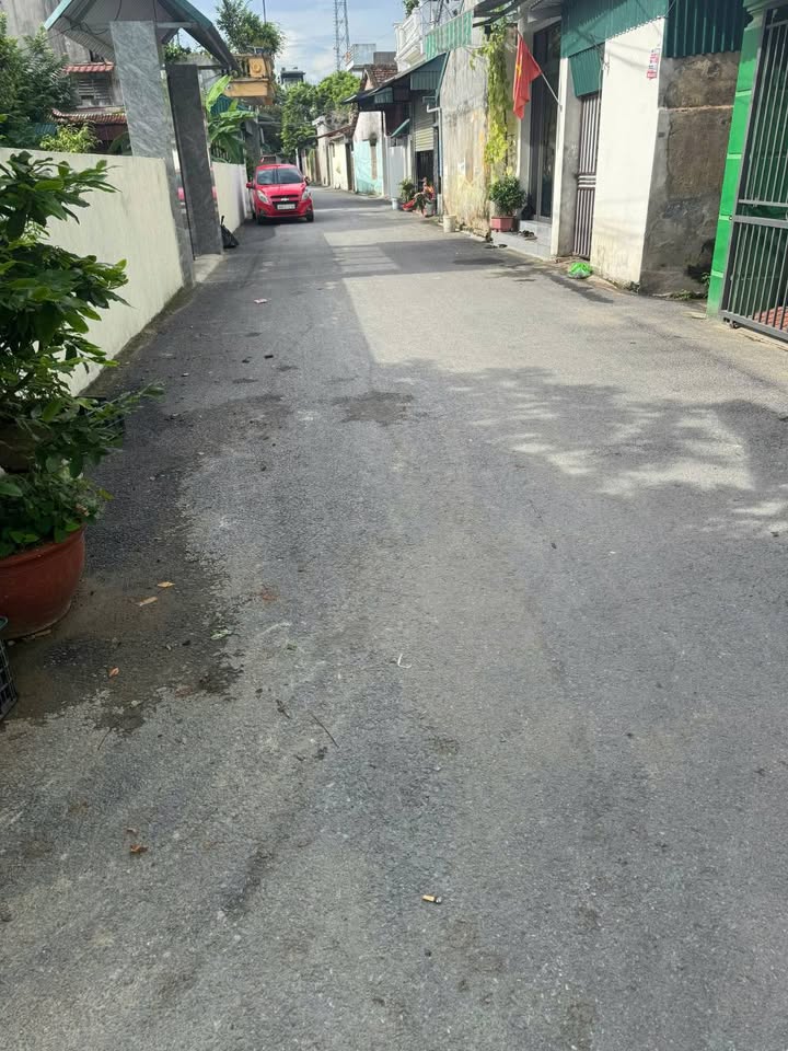 Bán gấp nhà cấp 4 trên đường Hàm Nghi, 64m2, mặt tiền 4,2m