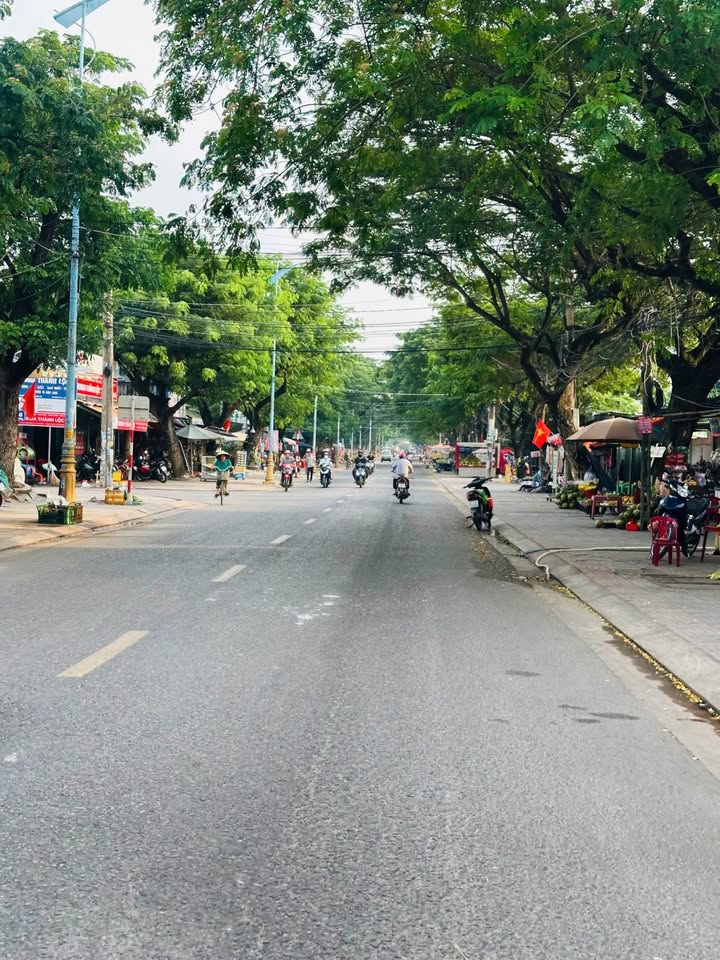 Đất Vũng Tàu 191m2 mặt tiền Phước Thắng, kinh doanh bao la, giá mềm