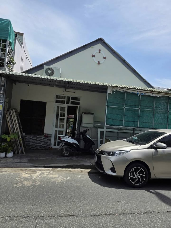 Bán nhà 3 mặt tiền 79m² tại đường Phạm Ngũ Lão, chỉ 1.65 tỷ