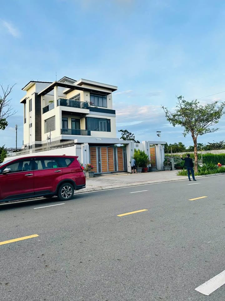 Sở hữu nhà phố, biệt thự biển Vũng Tàu lâu dài, thanh toán trước chỉ 2.4 tỷ, ký hợp đồng mua bán ngay