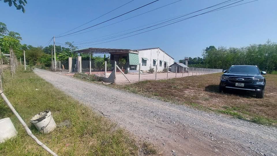 Đất xã Thạnh Đức 2100m² vườn xinh, đường ô tô, sổ hồng sẵn sàng