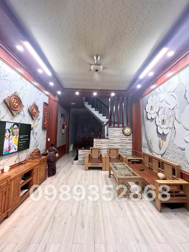 Nhà tái định cư Trần Lãm 75,6m2, 5 tỷ, hướng Bắc