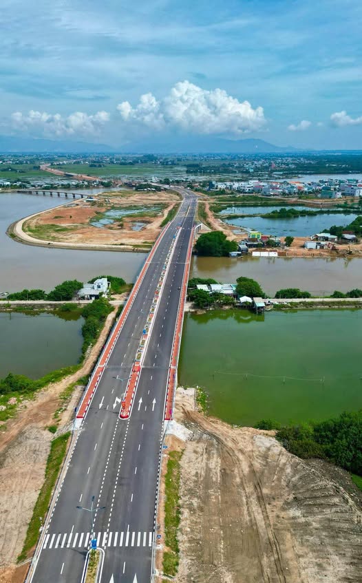 Đất vàng mặt tiền Chợ Dinh, Quy Nhơn, 102m2, ngang 6m, giá chỉ 2,55 tỷ