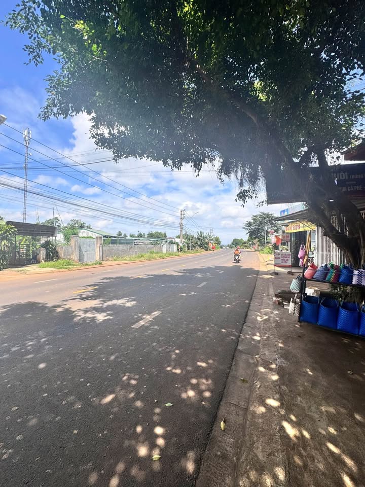 Nhà đẹp Nguyễn Thị Định, 9x30m, kinh doanh đỉnh, giá 5.2 tỷ