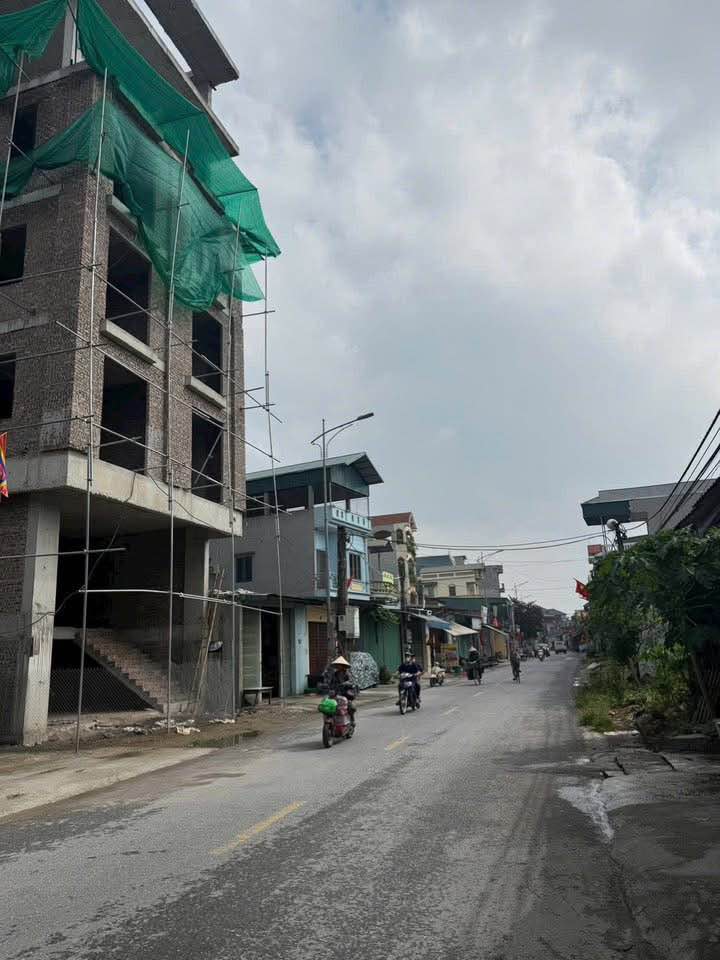 Bán đất mặt phố Phạm Ngọc Nhĩ, Hà Nam - Kinh doanh đỉnh cao, giá nhỉnh 2 tỷ