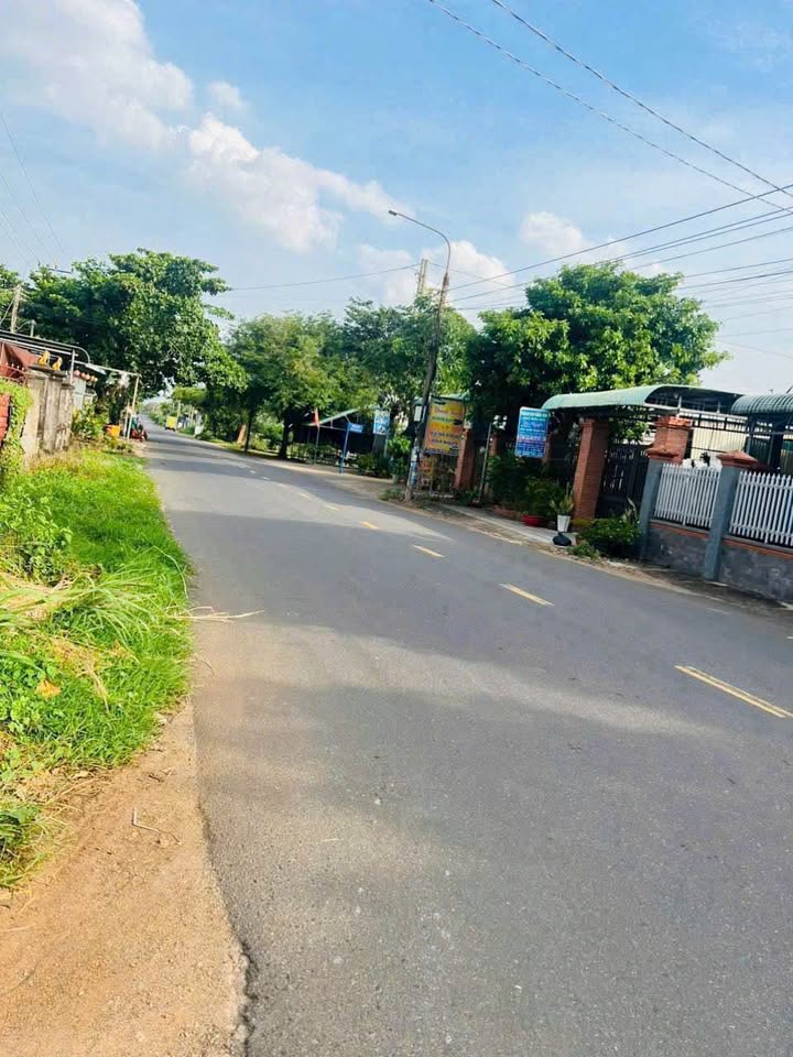 Đất nền Sông Xoài, cách đường Bầu Phượng 50m, giá chỉ 295 triệu/lô