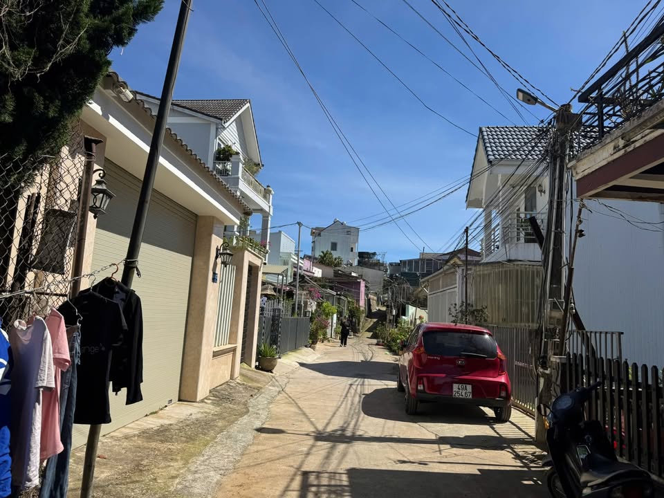 Bán nhà Ngô Quyền, Đà Lạt, 2 tầng, diện tích 72m2, sổ riêng, giá chỉ 5.5 tỷ