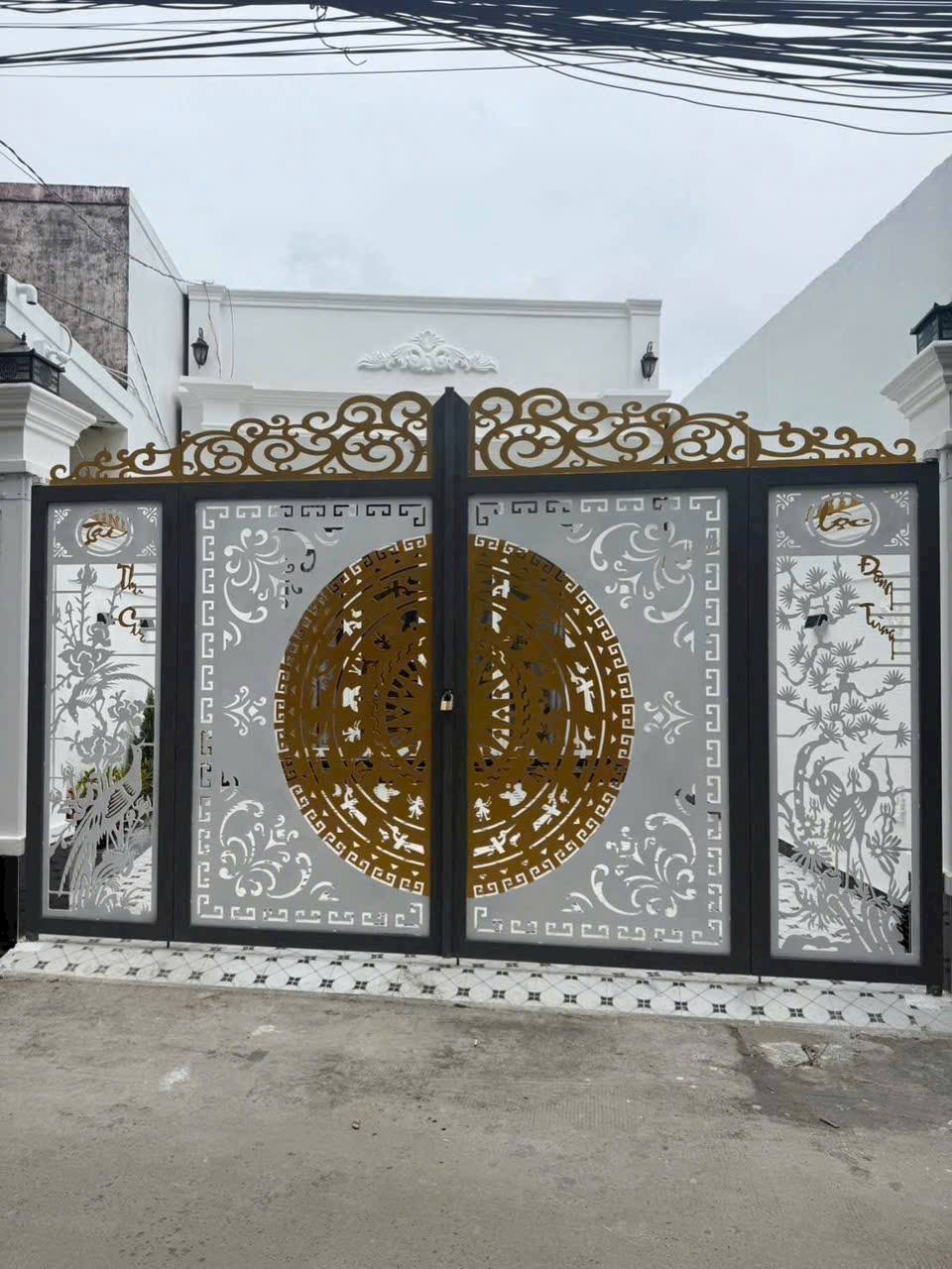 Nhà mới xây, 2 tỷ có ngay nhà đẹp 5m mặt tiền, sân xe hơi tại phường Sơn Đông, Bến Tre