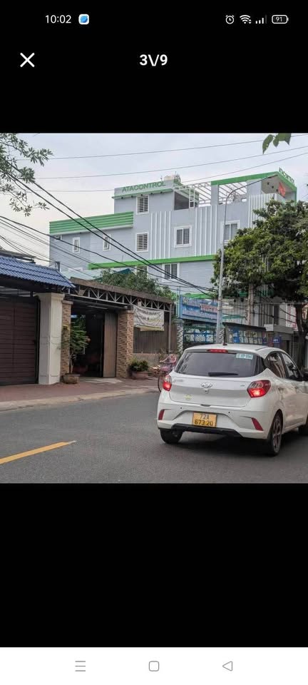 Bán gấp nhà 180m2 mặt tiền Phan Chu Trinh, Vũng Tàu, cách biển vài trăm mét