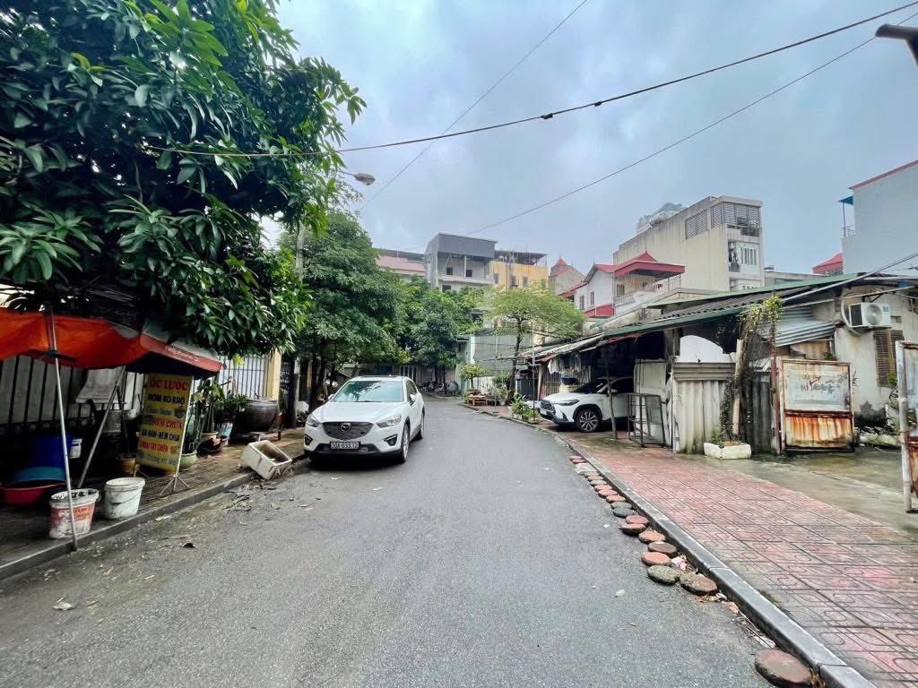 Bán đất Vạn Phúc, Hà Đông mặt tiền rộng, ô tô thông, sổ vuông