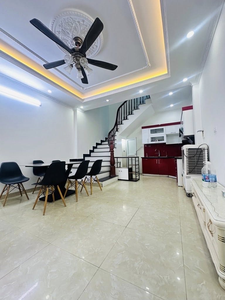 Bán nhà 5 tầng Vạn Phúc, Hà Đông, gần trường, chợ, sổ đỏ chuẩn, giá chỉ 7 tỷ